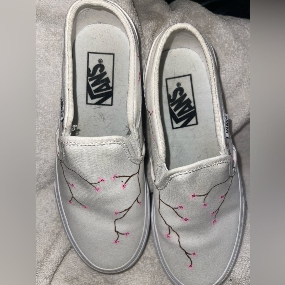 Women’s custom vans size 6